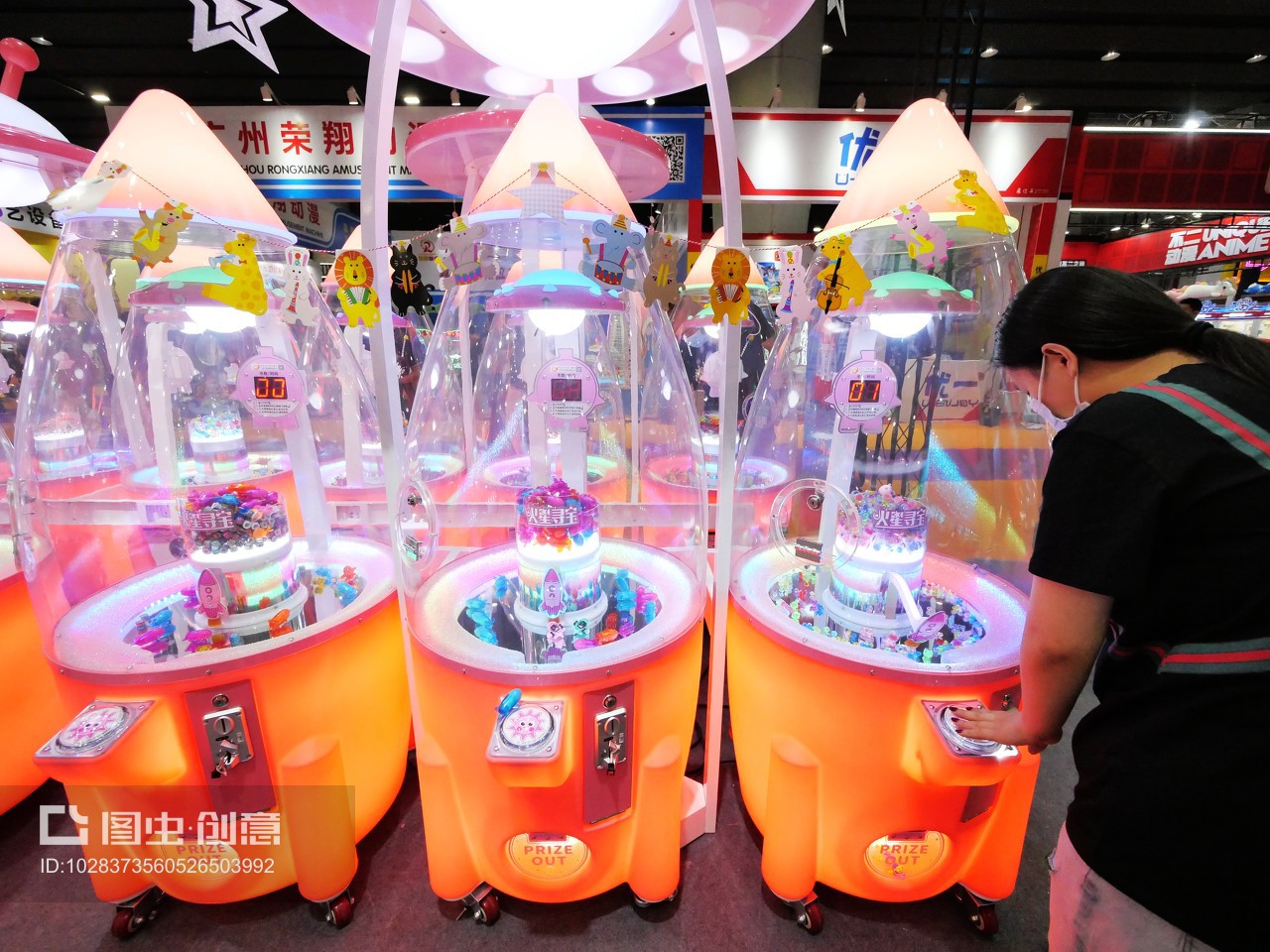 夹公仔机的流行风潮 探究玩具销售市场的新蓝海